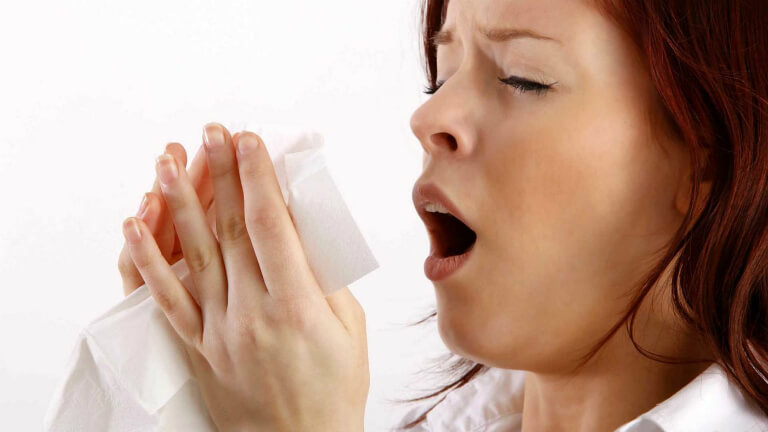 Viêm mũi dị ứng là bệnh lý phổ biến liên quan đến đường hô hấp