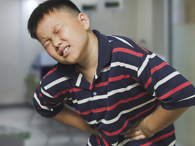 Minh Tuấn có một thời gian dài xuất hiện các triệu chứng như đau bụng, ợ chua, đầy bụng, khó tiêu, nhác ăn