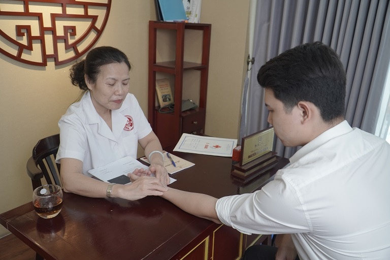 Anh Minh Tuệ được Bác sĩ Nguyễn Thị Vân Anh trực tiếp khám chữa bệnh