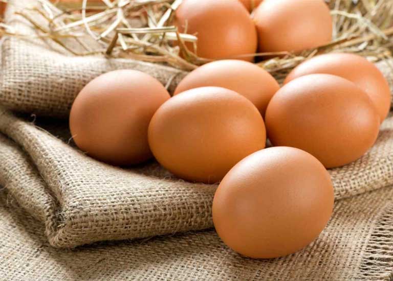 Trong quả trứng gà chứa rất nhiều chất dinh dưỡng tốt như vitamin, protein