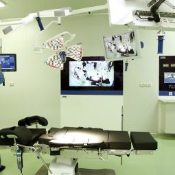 Bệnh viện Việt Đức trang bị hệ thống máy móc tối tân