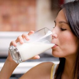 Giải Đáp Viêm Loét Dạ Dày Có Nên Uống Sữa? Top 10 Sữa Được Khuyên Dùng Cho Bệnh Nhân Dạ Dày