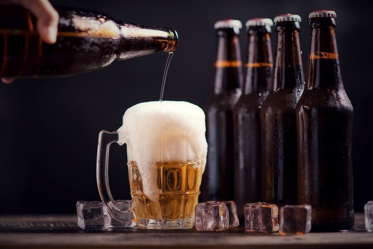 Sử dụng nhiều rượu bia làm ảnh hưởng xấu tới sức khỏe sinh lý nam