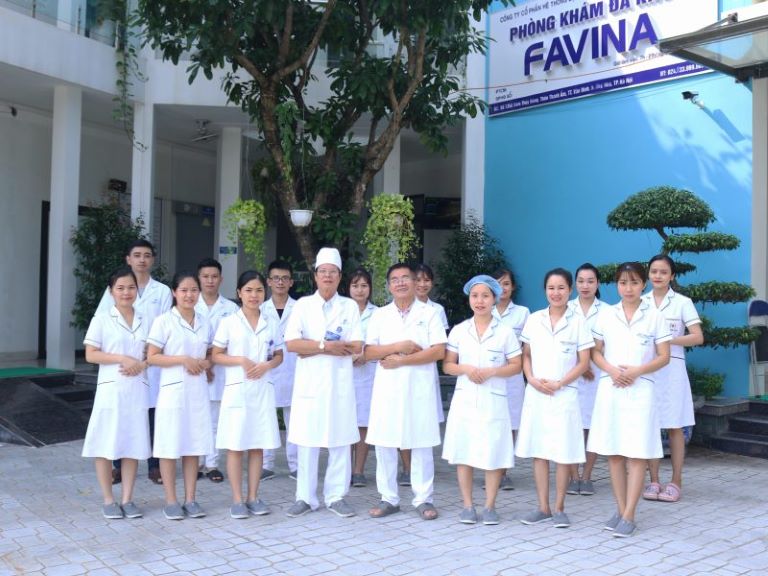 Đội ngũ y bác sĩ tại Favina Hospital